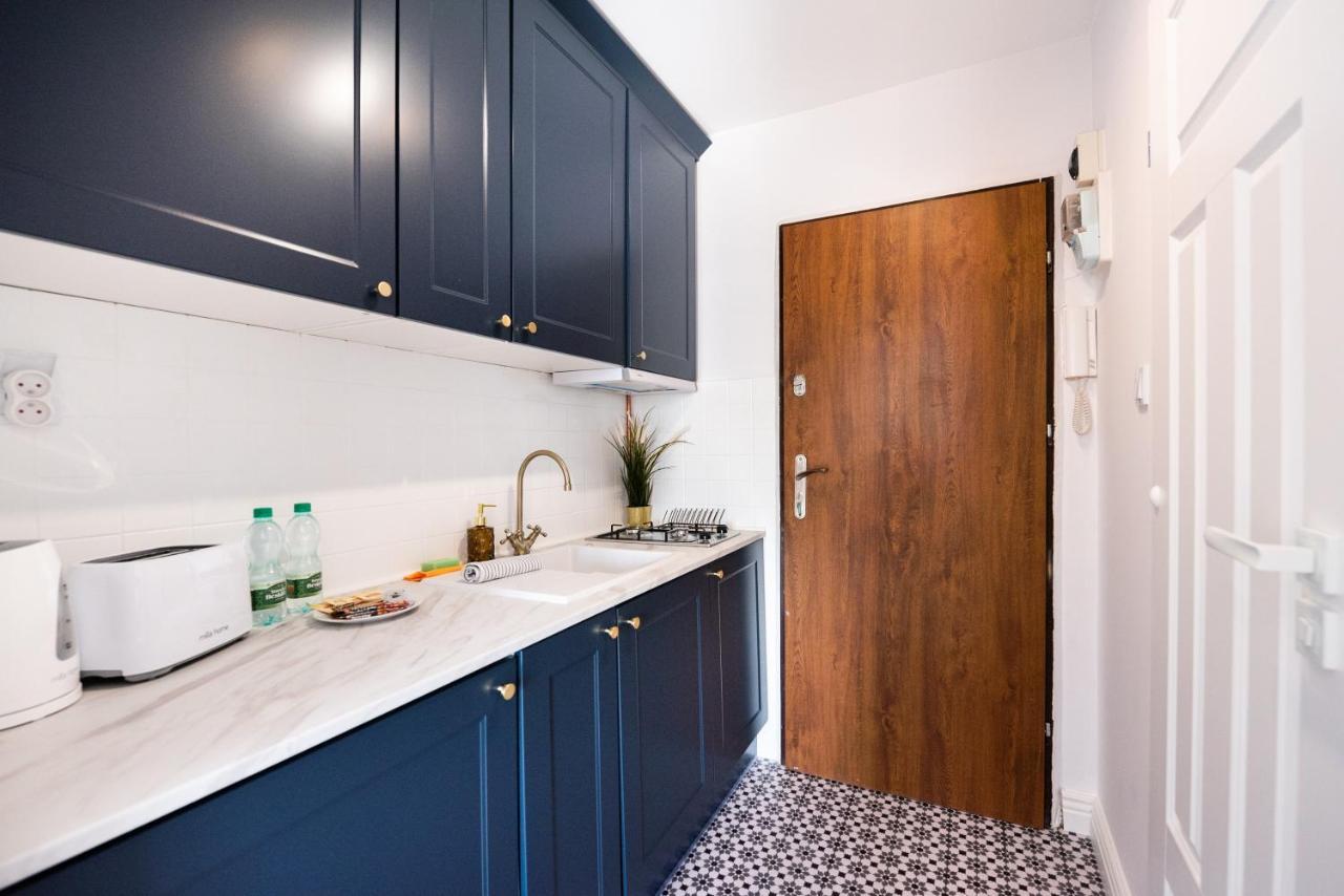 Metro Dworzec Gdanski Elegant Studio Apartment Warsaw Exterior photo