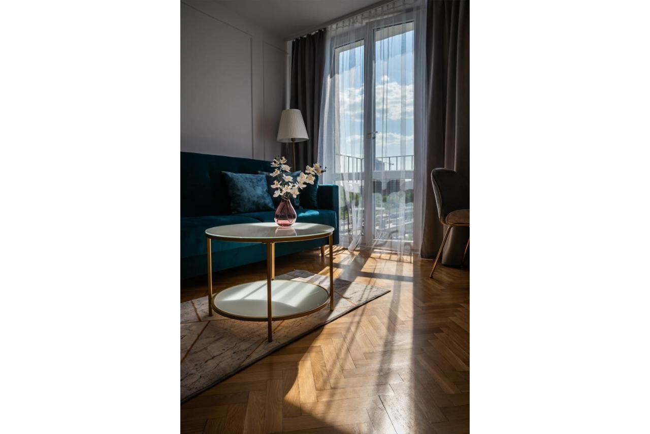 Metro Dworzec Gdanski Elegant Studio Apartment Warsaw Exterior photo