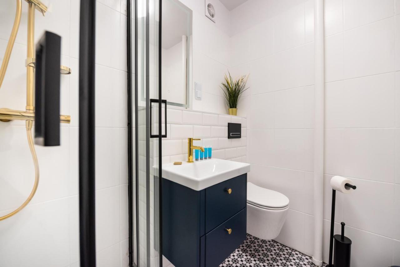 Metro Dworzec Gdanski Elegant Studio Apartment Warsaw Exterior photo