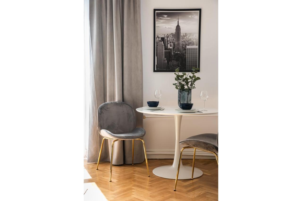 Metro Dworzec Gdanski Elegant Studio Apartment Warsaw Exterior photo