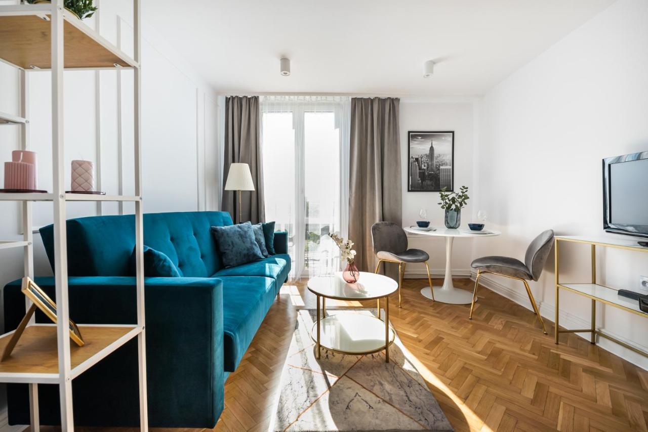 Metro Dworzec Gdanski Elegant Studio Apartment Warsaw Exterior photo